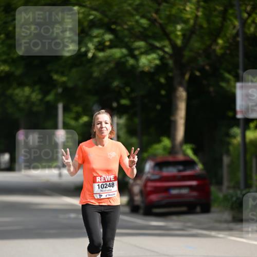 15.06.2025 - REWE Women's Run Dr. Thomas Lammeyer http://msf.ph/oto/7949196 15.06.2025 09:34:08 Laufen 10248 meine-sportfotos.de