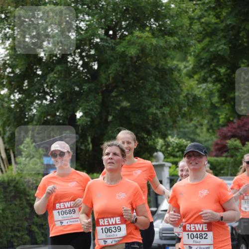 15.06.2025 - REWE Women's Run Jannik Wohlers http://msf.ph/oto/7949202 15.06.2025 08:31:36 Laufen 10689, 10639, 10482, 10 meine-sportfotos.de