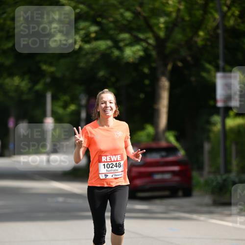 15.06.2025 - REWE Women's Run Dr. Thomas Lammeyer http://msf.ph/oto/7949206 15.06.2025 09:34:08 Laufen 10248 meine-sportfotos.de