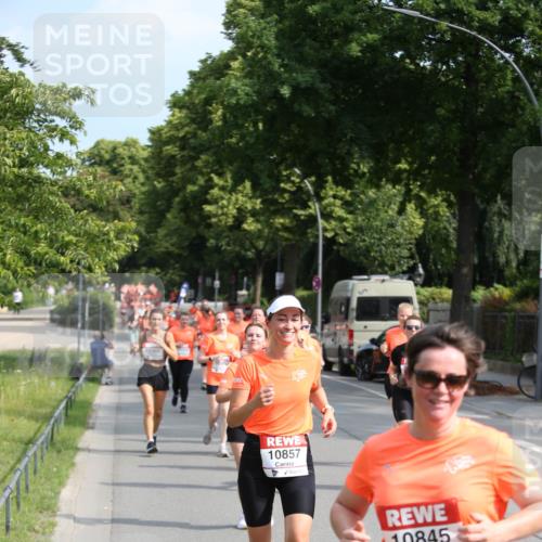 15.06.2025 - REWE Women's Run Jannik Wohlers http://msf.ph/oto/7949207 15.06.2025 09:47:51 Laufen 10360, 10857, 10845 meine-sportfotos.de