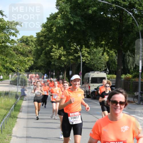 15.06.2025 - REWE Women's Run Jannik Wohlers http://msf.ph/oto/7949213 15.06.2025 09:47:51 Laufen 10857, 10845 meine-sportfotos.de