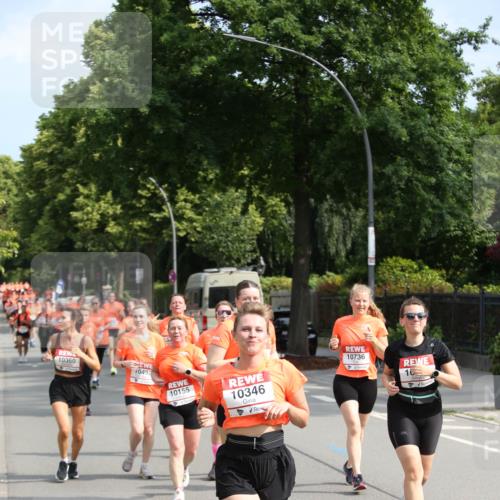 15.06.2025 - REWE Women's Run Jannik Wohlers http://msf.ph/oto/7949234 15.06.2025 09:47:53 Laufen 10360, 10492, 10155, 10346, 10736, 16 meine-sportfotos.de