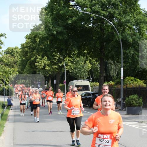15.06.2025 - REWE Women's Run Jannik Wohlers http://msf.ph/oto/7949365 15.06.2025 09:47:59 Laufen 10774, 10552 meine-sportfotos.de
