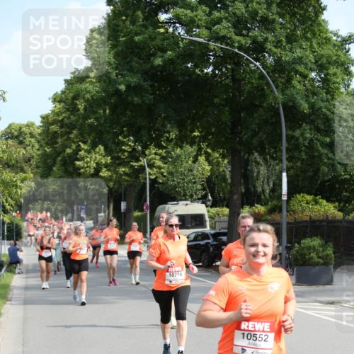 15.06.2025 - REWE Women's Run Jannik Wohlers http://msf.ph/oto/7949369 15.06.2025 09:47:59 Laufen 10774, 10552 meine-sportfotos.de