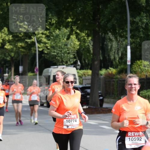 15.06.2025 - REWE Women's Run Jannik Wohlers http://msf.ph/oto/7949377 15.06.2025 09:48:00 Laufen 10774, 10592 meine-sportfotos.de