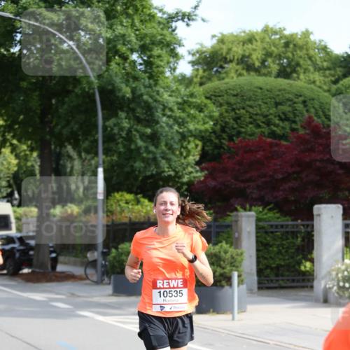 15.06.2025 - REWE Women's Run Jannik Wohlers http://msf.ph/oto/7949413 15.06.2025 09:48:03 Laufen 10535 meine-sportfotos.de