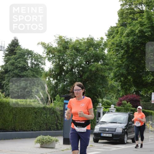 15.06.2025 - REWE Women's Run Jannik Wohlers http://msf.ph/oto/7949417 15.06.2025 08:31:46 Laufen 1043, 10182 meine-sportfotos.de
