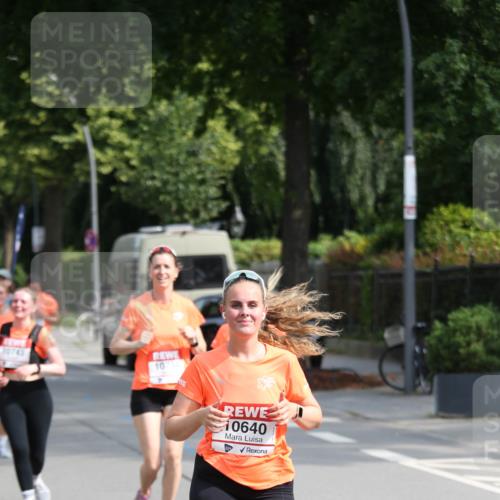15.06.2025 - REWE Women's Run Jannik Wohlers http://msf.ph/oto/7949443 15.06.2025 09:48:04 Laufen 30743, 10, 34, 10640 meine-sportfotos.de