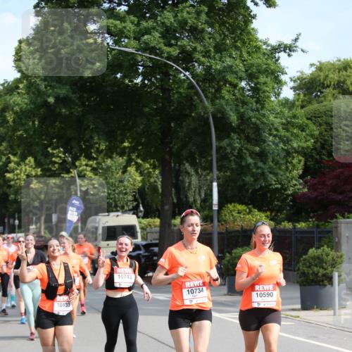 15.06.2025 - REWE Women's Run Jannik Wohlers http://msf.ph/oto/7949477 15.06.2025 09:48:07 Laufen 10133, 10734, 10590 meine-sportfotos.de