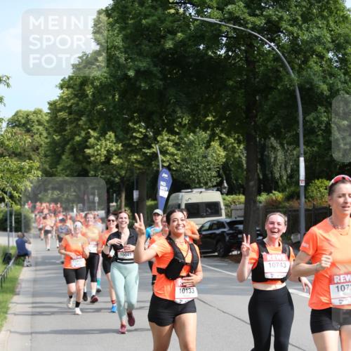 15.06.2025 - REWE Women's Run Jannik Wohlers http://msf.ph/oto/7949493 15.06.2025 09:48:07 Laufen 10833, 10041, 10133, 10743, 1073 meine-sportfotos.de