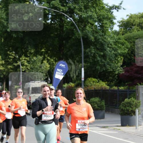 15.06.2025 - REWE Women's Run Jannik Wohlers http://msf.ph/oto/7949533 15.06.2025 09:48:10 Laufen 10230, 30, 10041, 10042 meine-sportfotos.de
