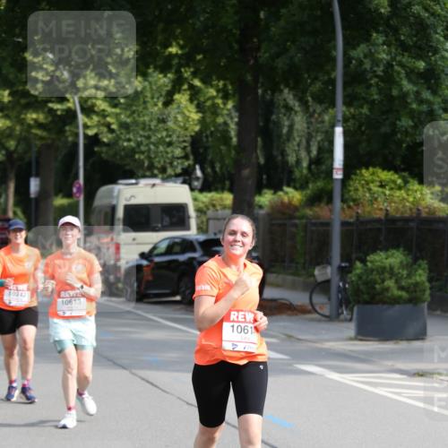 15.06.2025 - REWE Women's Run Jannik Wohlers http://msf.ph/oto/7949619 15.06.2025 09:48:15 Laufen 10242, 10613, 1061 meine-sportfotos.de