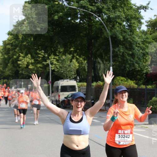 15.06.2025 - REWE Women's Run Jannik Wohlers http://msf.ph/oto/7949686 15.06.2025 09:48:20 Laufen 10242 meine-sportfotos.de