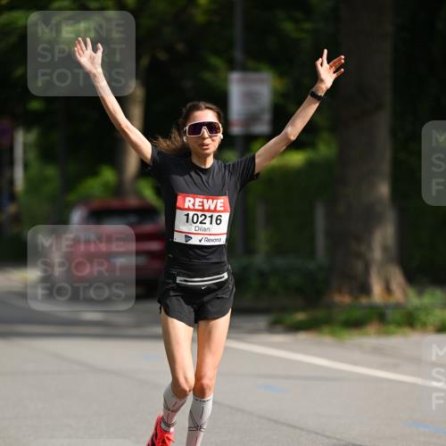 15.06.2025 - REWE Women's Run Dr. Thomas Lammeyer http://msf.ph/oto/7949825 15.06.2025 09:34:56 Laufen 10216 meine-sportfotos.de