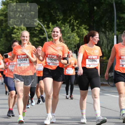 15.06.2025 - REWE Women's Run Jannik Wohlers http://msf.ph/oto/7949832 15.06.2025 09:48:34 Laufen 10017, 103, 10043, 836, 10046, 10638, 10805, 10413 meine-sportfotos.de