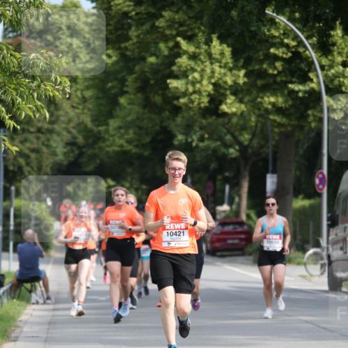 15.06.2025 - REWE Women's Run Jannik Wohlers http://msf.ph/oto/7949920 15.06.2025 09:48:42 Laufen 1074, 10421, 10650 meine-sportfotos.de