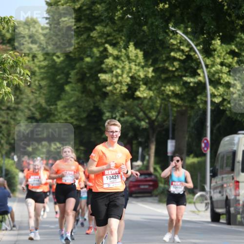 15.06.2025 - REWE Women's Run Jannik Wohlers http://msf.ph/oto/7949934 15.06.2025 09:48:42 Laufen 0747, 10648, 10421, 10650 meine-sportfotos.de
