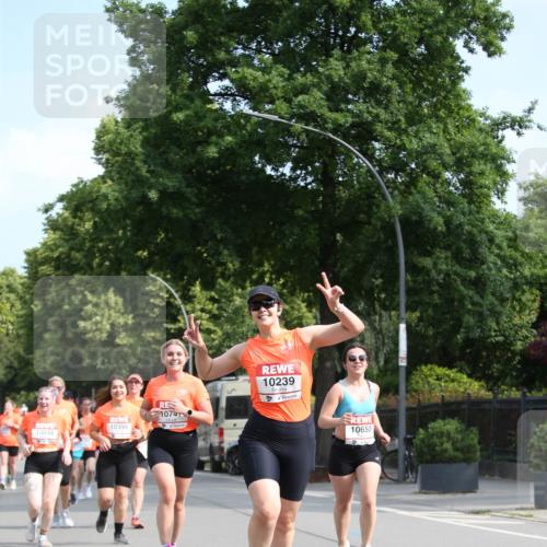 15.06.2025 - REWE Women's Run Jannik Wohlers http://msf.ph/oto/7949943 15.06.2025 09:48:48 Laufen 1074, 10398, 10648, 10239, 10650 meine-sportfotos.de