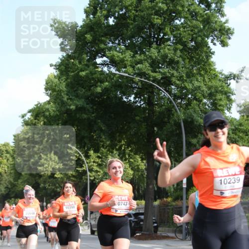 15.06.2025 - REWE Women's Run Jannik Wohlers http://msf.ph/oto/7949972 15.06.2025 09:48:49 Laufen 10398, 0747, 10239 meine-sportfotos.de