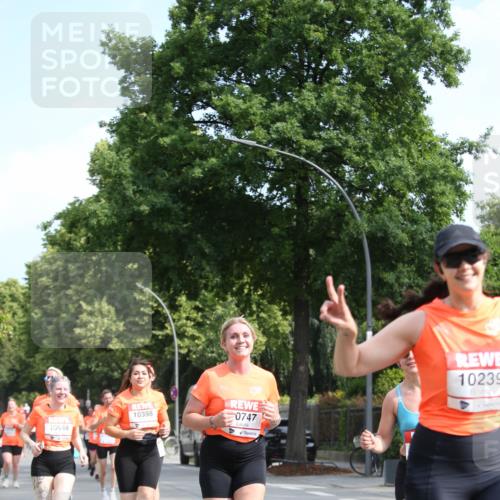 15.06.2025 - REWE Women's Run Jannik Wohlers http://msf.ph/oto/7949977 15.06.2025 09:48:49 Laufen 10239, 10398, 10648, 0747 meine-sportfotos.de