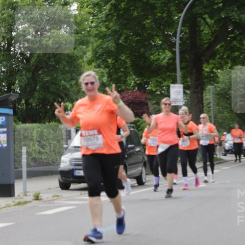 15.06.2025 - REWE Women's Run Jannik Wohlers http://msf.ph/oto/7949997 15.06.2025 08:32:18 Laufen 03, 10575 meine-sportfotos.de