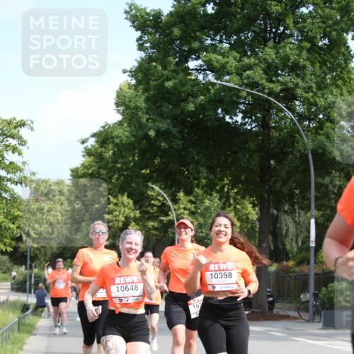 15.06.2025 - REWE Women's Run Jannik Wohlers http://msf.ph/oto/7950008 15.06.2025 09:48:51 Laufen 10648, 107, 10398 meine-sportfotos.de