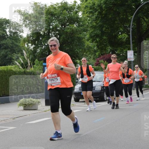 15.06.2025 - REWE Women's Run Jannik Wohlers http://msf.ph/oto/7950039 15.06.2025 08:32:18 Laufen 10575, 0782, 108, 10842 meine-sportfotos.de