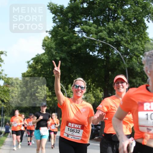 15.06.2025 - REWE Women's Run Jannik Wohlers http://msf.ph/oto/7950040 15.06.2025 09:48:53 Laufen 10632 meine-sportfotos.de