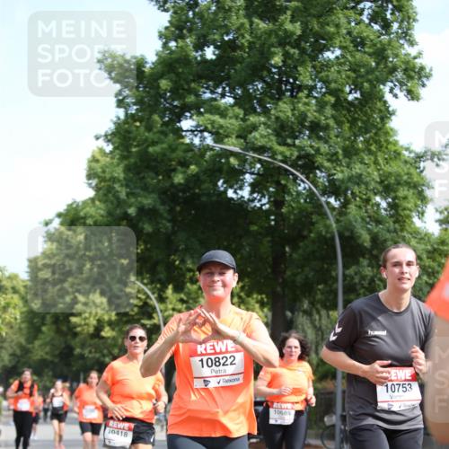 15.06.2025 - REWE Women's Run Jannik Wohlers http://msf.ph/oto/7950063 15.06.2025 09:49:01 Laufen 10418, 10822, 10685, 10753 meine-sportfotos.de