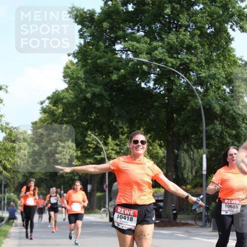15.06.2025 - REWE Women's Run Jannik Wohlers http://msf.ph/oto/7950087 15.06.2025 09:49:02 Laufen 10418, 10685 meine-sportfotos.de
