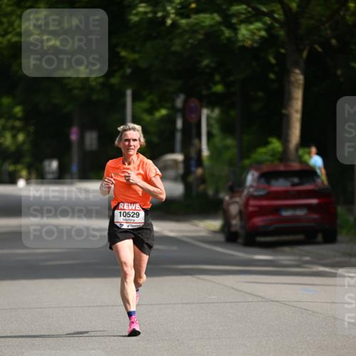 15.06.2025 - REWE Women's Run Dr. Thomas Lammeyer http://msf.ph/oto/7950104 15.06.2025 09:35:21 Laufen 10529 meine-sportfotos.de