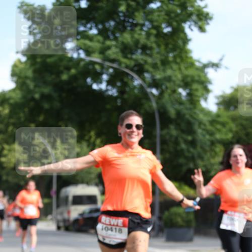 15.06.2025 - REWE Women's Run Jannik Wohlers http://msf.ph/oto/7950108 15.06.2025 09:49:03 Laufen 10418 meine-sportfotos.de