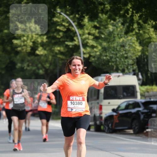 15.06.2025 - REWE Women's Run Jannik Wohlers http://msf.ph/oto/7950118 15.06.2025 09:49:04 Laufen 10380 meine-sportfotos.de
