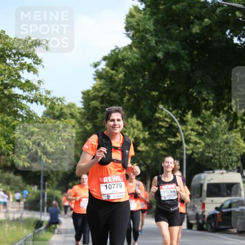 15.06.2025 - REWE Women's Run Jannik Wohlers http://msf.ph/oto/7950133 15.06.2025 09:49:08 Laufen 10779, 10784 meine-sportfotos.de
