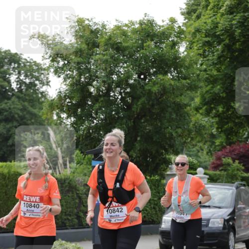 15.06.2025 - REWE Women's Run Jannik Wohlers http://msf.ph/oto/7950135 15.06.2025 08:32:22 Laufen 10840, 0842, 10841 meine-sportfotos.de