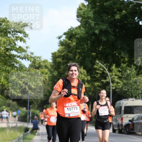 15.06.2025 - REWE Women's Run Jannik Wohlers http://msf.ph/oto/7950137 15.06.2025 09:49:08 Laufen 10779, 10784 meine-sportfotos.de
