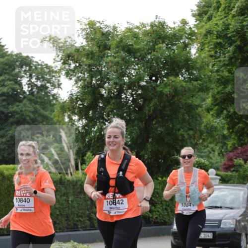 15.06.2025 - REWE Women's Run Jannik Wohlers http://msf.ph/oto/7950145 15.06.2025 08:32:22 Laufen 10840, 10842, 1084, 1043 meine-sportfotos.de