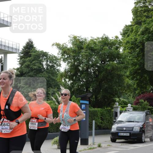 15.06.2025 - REWE Women's Run Jannik Wohlers http://msf.ph/oto/7950193 15.06.2025 08:32:24 Laufen 0842, 10655, 70841, 1043 meine-sportfotos.de