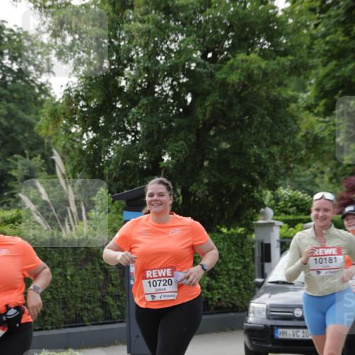 15.06.2025 - REWE Women's Run Jannik Wohlers http://msf.ph/oto/7950292 15.06.2025 08:32:32 Laufen 10720, 1, 10181 meine-sportfotos.de
