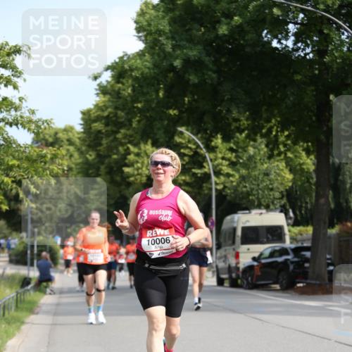 15.06.2025 - REWE Women's Run Jannik Wohlers http://msf.ph/oto/7950348 15.06.2025 09:49:22 Laufen 10006 meine-sportfotos.de