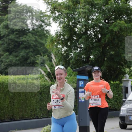 15.06.2025 - REWE Women's Run Jannik Wohlers http://msf.ph/oto/7950349 15.06.2025 08:32:33 Laufen 1018, 10044 meine-sportfotos.de