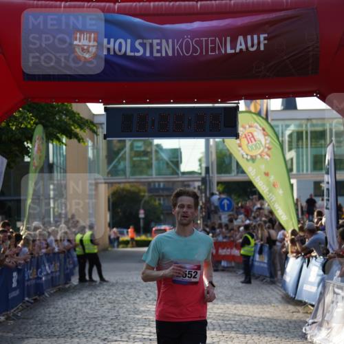 13.06.2025 - Holstenköstenlauf Felixshl http://msf.ph/oto/7950350 13.06.2025 19:36:23 Laufen 2052, 2552 meine-sportfotos.de