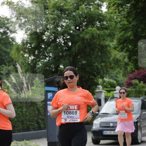 15.06.2025 - REWE Women's Run Jannik Wohlers http://msf.ph/oto/7950387 15.06.2025 08:32:35 Laufen 10869, 1043, 10576 meine-sportfotos.de