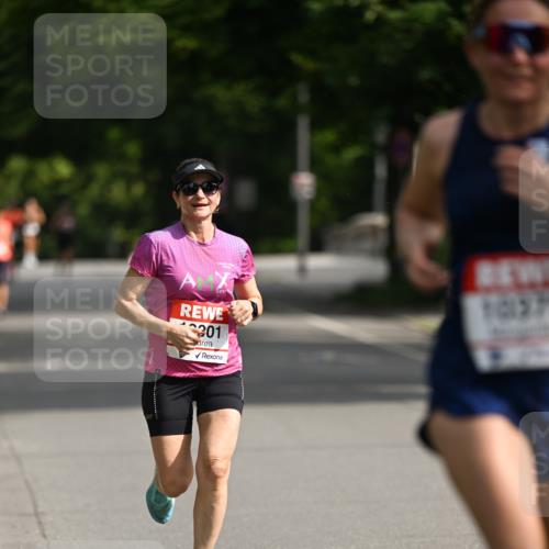 15.06.2025 - REWE Women's Run Dr. Thomas Lammeyer http://msf.ph/oto/7950395 15.06.2025 09:35:48 Laufen 301, 7012 meine-sportfotos.de