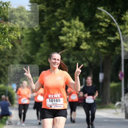 15.06.2025 - REWE Women's Run Jannik Wohlers http://msf.ph/oto/7950406 15.06.2025 09:49:24 Laufen 10165 meine-sportfotos.de