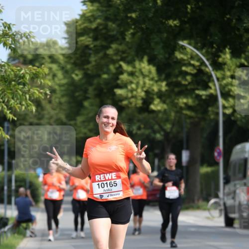 15.06.2025 - REWE Women's Run Jannik Wohlers http://msf.ph/oto/7950415 15.06.2025 09:49:24 Laufen 10165 meine-sportfotos.de