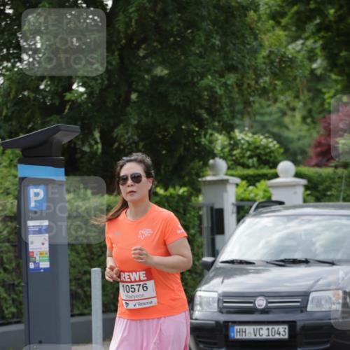 15.06.2025 - REWE Women's Run Jannik Wohlers http://msf.ph/oto/7950424 15.06.2025 08:32:37 Laufen 10576, 1043, 200 meine-sportfotos.de