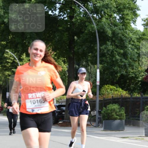 15.06.2025 - REWE Women's Run Jannik Wohlers http://msf.ph/oto/7950463 15.06.2025 09:49:27 Laufen 10165 meine-sportfotos.de