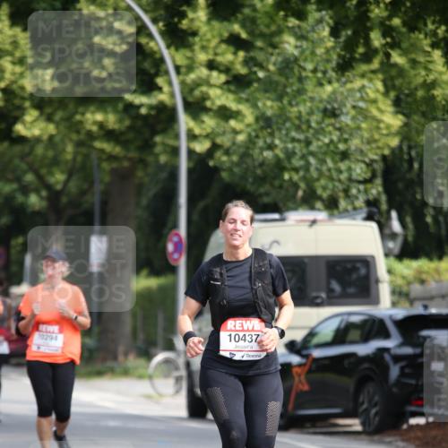 15.06.2025 - REWE Women's Run Jannik Wohlers http://msf.ph/oto/7950483 15.06.2025 09:49:28 Laufen 10437, 10294 meine-sportfotos.de