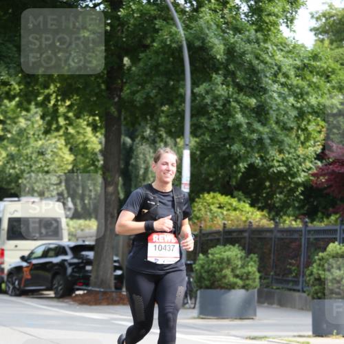 15.06.2025 - REWE Women's Run Jannik Wohlers http://msf.ph/oto/7950501 15.06.2025 09:49:31 Laufen 10437 meine-sportfotos.de